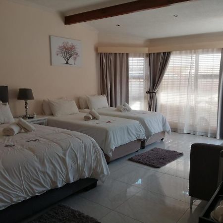 Esperanca Guesthouse Windhoek Esterno foto