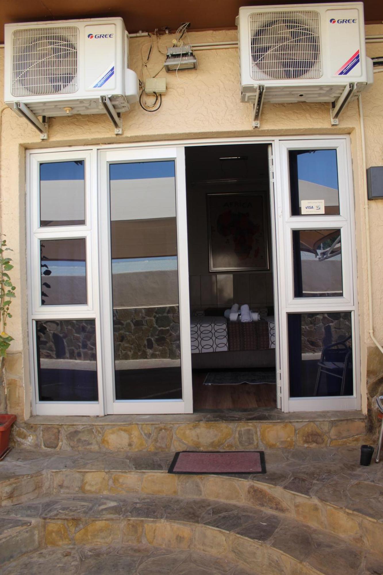 Esperanca Guesthouse Windhoek Esterno foto