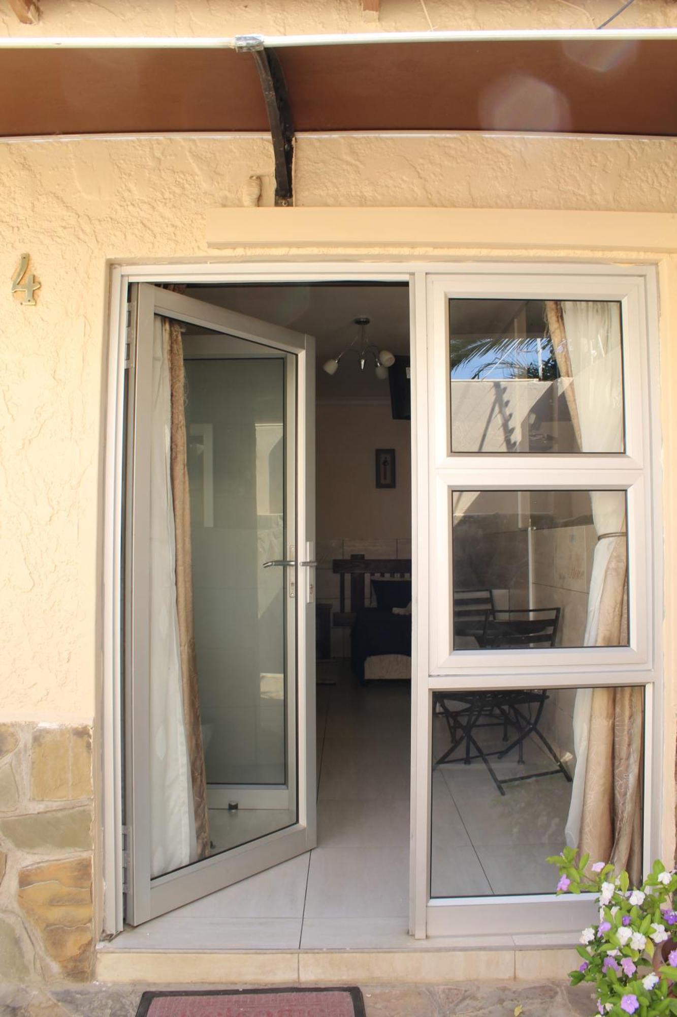 Esperanca Guesthouse Windhoek Esterno foto