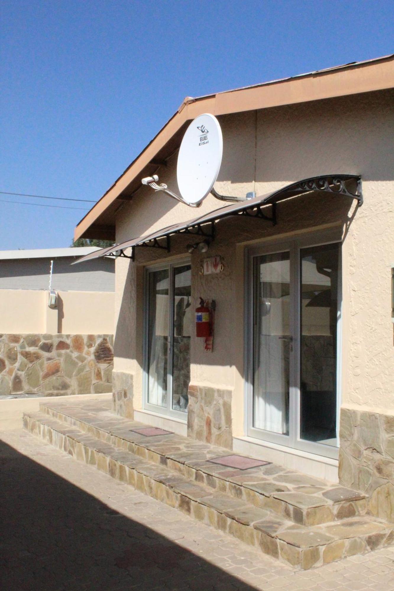 Esperanca Guesthouse Windhoek Esterno foto