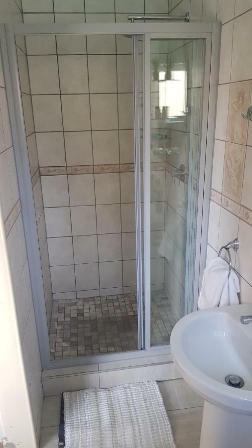 Esperanca Guesthouse Windhoek Esterno foto