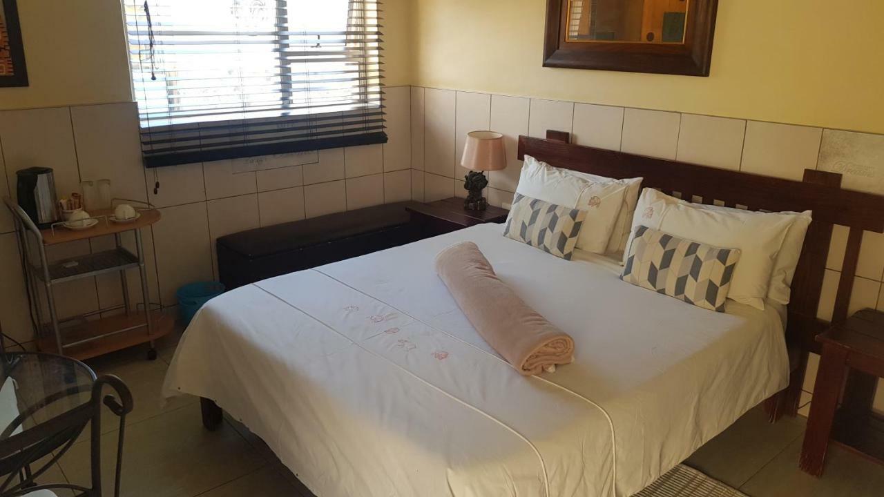 Esperanca Guesthouse Windhoek Esterno foto