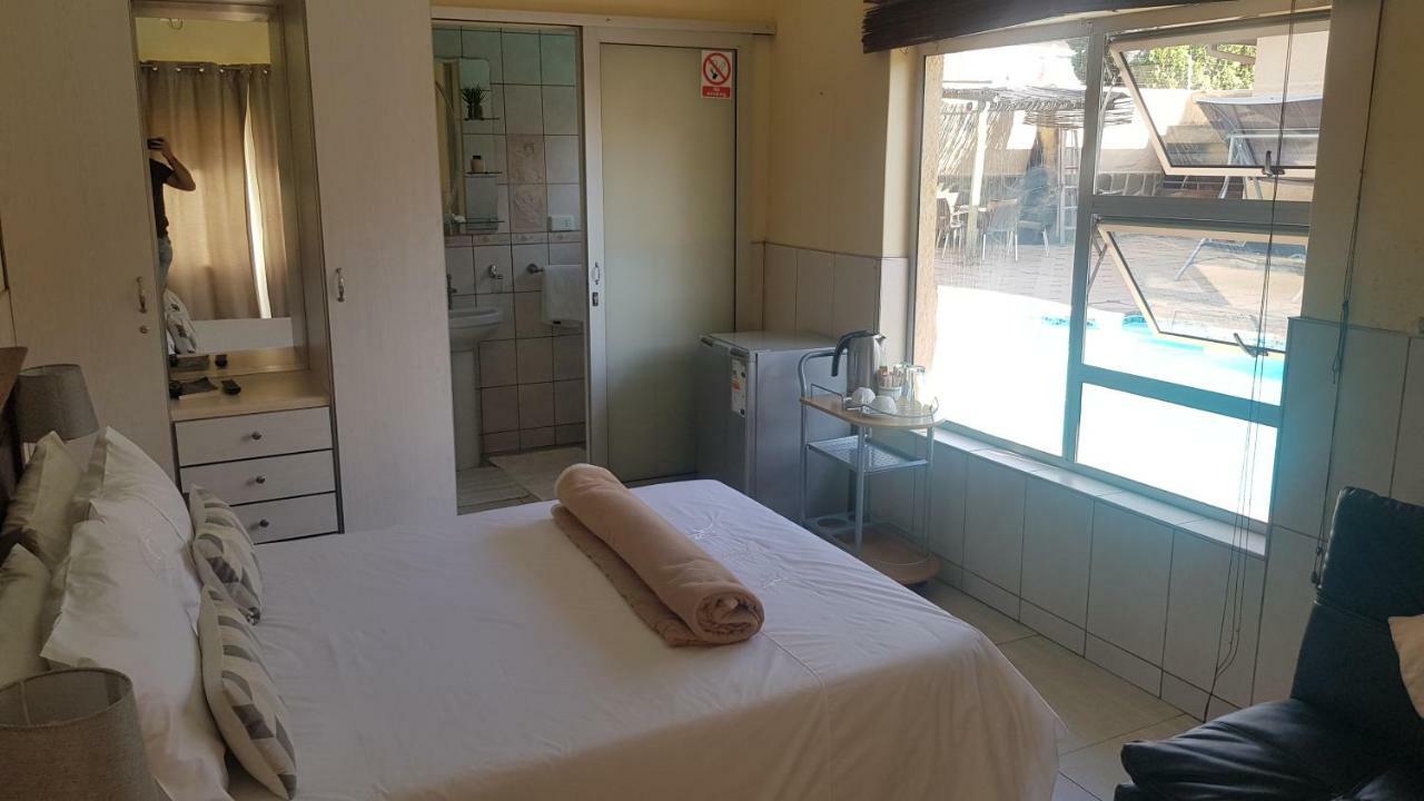 Esperanca Guesthouse Windhoek Esterno foto